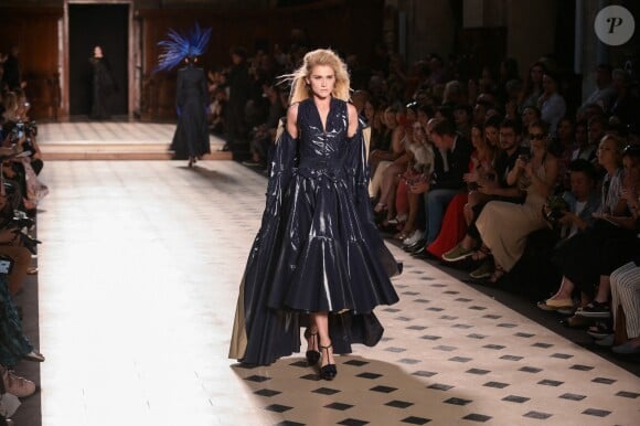 Défilé de mode Haute-Couture automne-hiver 2019/2020 "Julien Fournié" à Paris. Le 2 juillet 2019