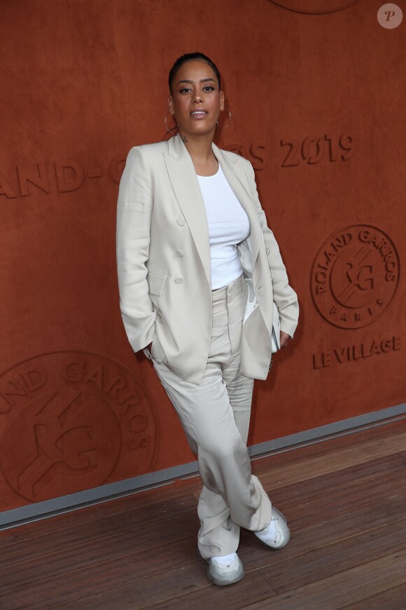 Amel Bent - Célébrités dans le village des internationaux de France de tennis de Roland Garros à Paris, France, le 6 juin 2019. © Jacovides-Moreau/Bestimage