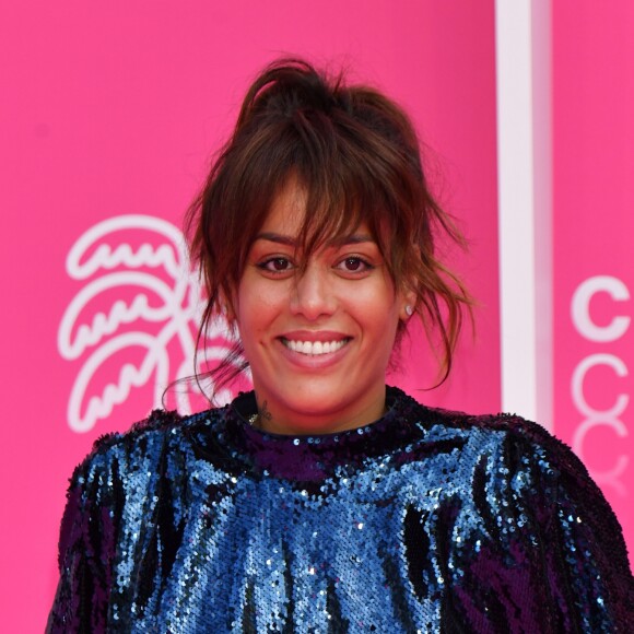 Amel Bent pour la série 'Kings' lors du photocall de la 5ème montée des marches de la 2ème édition du "Canneseries" au palais des Festivals à Cannes, France, le 9 avril 2019. © Bruno Bébert/Bestimage