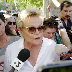 Muriel Robin participe au rassemblement contre les violences faites aux femmes, Place de la République à Paris. Le 6 juillet 2019 © Stephen Caillet / Panoramic / Bestimage