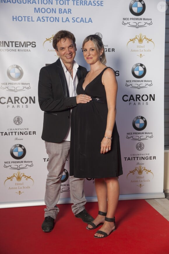 Exclusif - Jean-Félix Lalanne et sa femme Caroline enceinte - Soirée d'inauguration du toit terrasse de l'hôtel Aston La Scala pendant la 20ème édition du festival du livre de Nice, le 3 juin 2017. © LMS/Bestimage