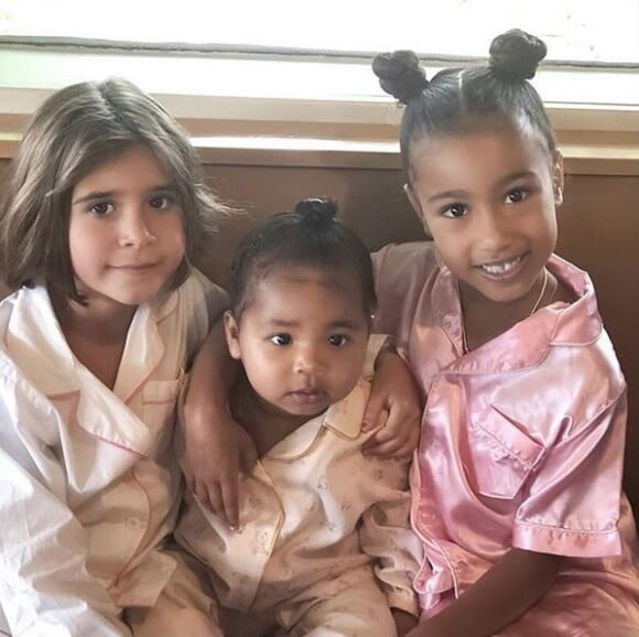 Penelope Disick, la fille de Kourtney Kardashian et Scott Disick, fête ses 7 ans avec ses cousines True et North. Juillet 2019.