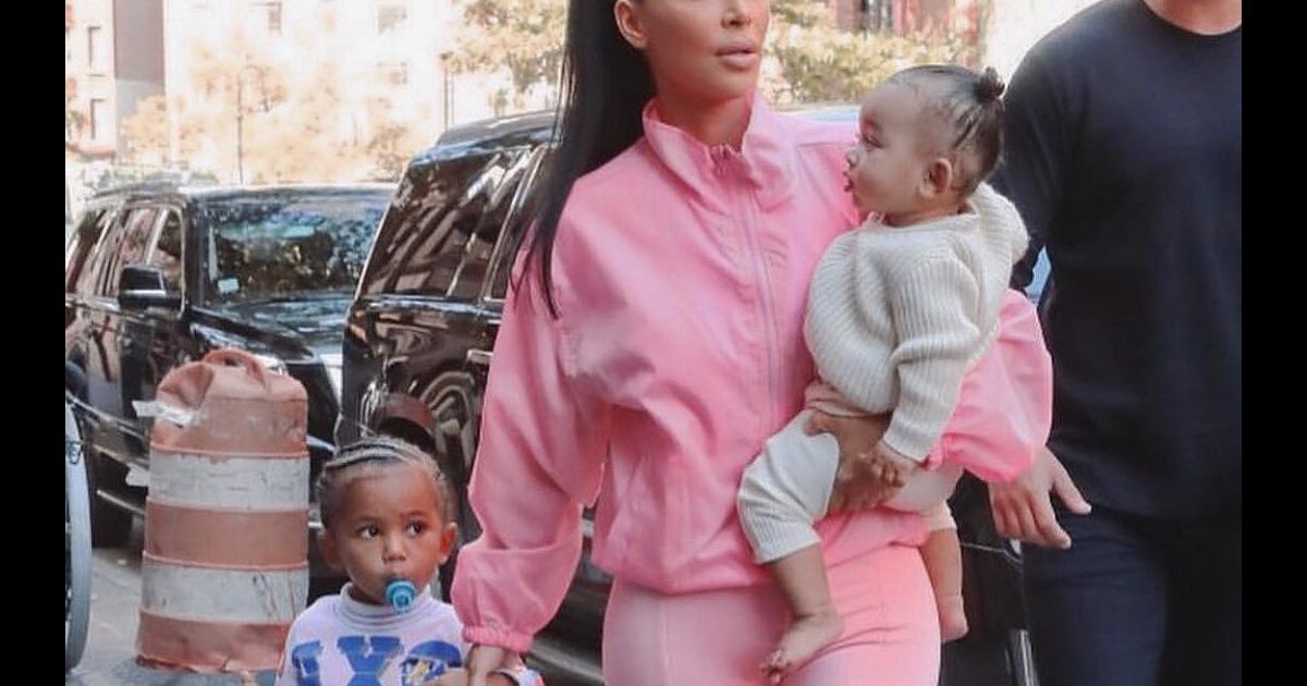 Kim Kardashian Et Ses Enfants Saint Et Chicago West Purepeople