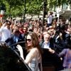 Angelina Jolie à la sortie du magasin Guerlain sur l'avenue des Champs-Élysées à Paris, en France, le 9 juillet 2019