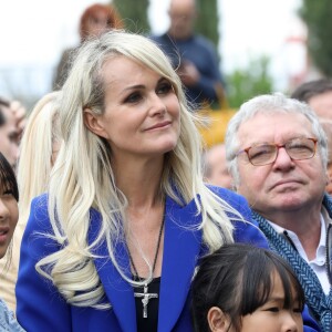 Laeticia Hallyday et ses filles Jade et Joy - Laeticia Hallyday et ses filles Jade et Joy inaugurent une esplanade portant le nom de Johnny Hallyday située en face du Zénith de Toulouse, le 15 juin 2019, date hautement symbolique puisque le rockeur aurait eu 76 ans. © Dominique Jacovides/Bestimage