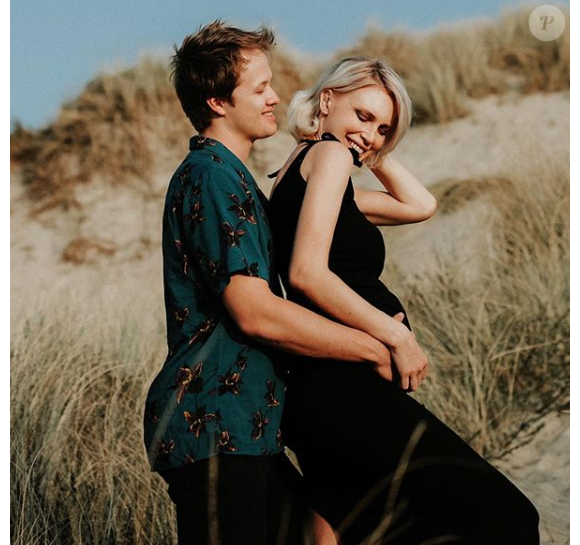 Aria enceinte et complice avec son mari Gus - photo Instagram, le 15 juin 2019