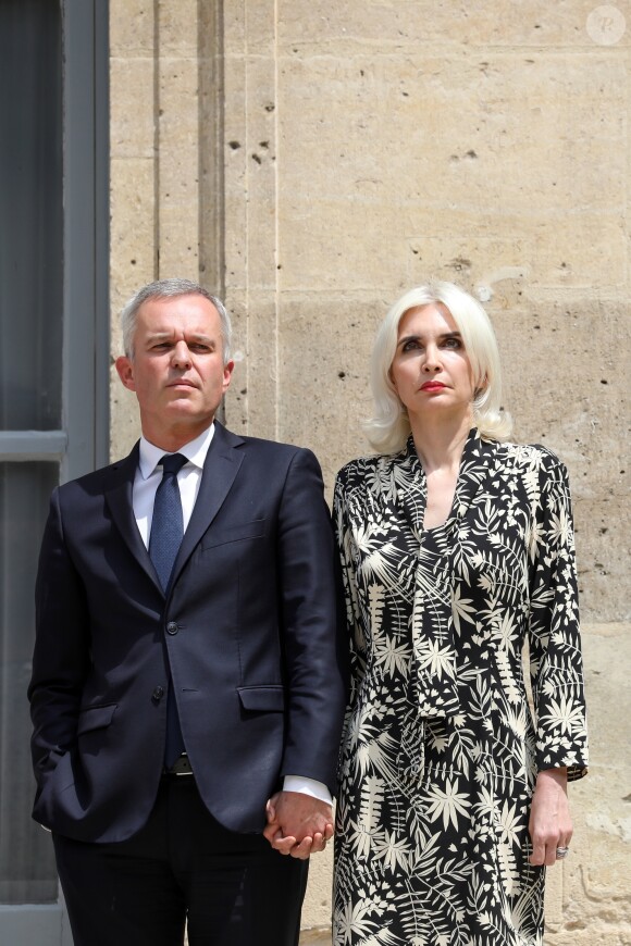 Passation de pouvoir entre François de Rugy, ministre démissionnaire de la Transition Ecologique et Solidaire et Elisabeth Borne, nouvelle ministre de la Transition écologique et solidaire, chargée des Transports et sa femme Séverine Servat. Le 17 juillet 2019 à Paris. © Stéphane Lemouton / Bestimage 17/07/2019 - Paris