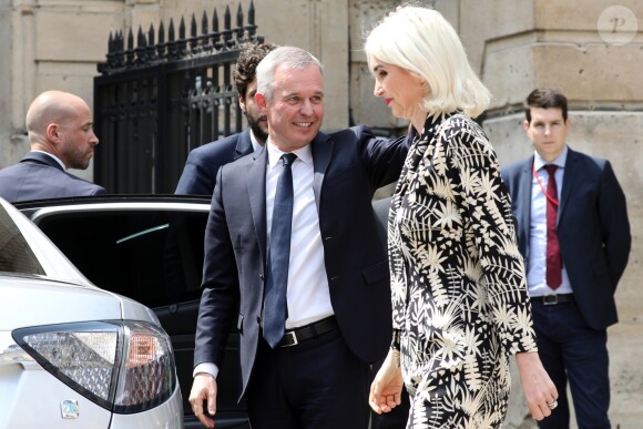 Passation de pouvoir entre François de Rugy, ministre démissionnaire de la Transition Ecologique et Solidaire et Elisabeth Borne, nouvelle ministre de la Transition écologique et solidaire, chargée des Transports et sa femme Séverine Servat. Le 17 juillet 2019 à Paris. © Stéphane Lemouton / Bestimage 17/07/2019 - Paris