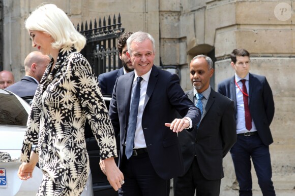 Passation de pouvoir entre François de Rugy, ministre démissionnaire de la Transition Ecologique et Solidaire et Elisabeth Borne, nouvelle ministre de la Transition écologique et solidaire, chargée des Transports et sa femme Séverine Servat. Le 17 juillet 2019 à Paris. © Stéphane Lemouton / Bestimage 17/07/2019 - Paris