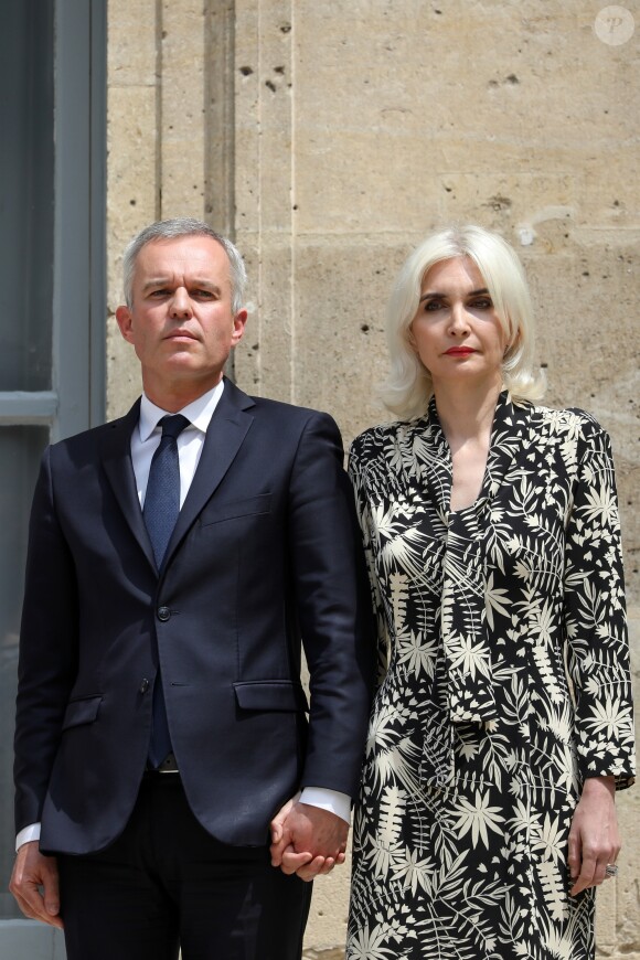 Passation de pouvoir entre François de Rugy, ministre démissionnaire de la Transition Ecologique et Solidaire et Elisabeth Borne, nouvelle ministre de la Transition écologique et solidaire, chargée des Transports, Séverine Servat. Le 17 juillet 2019 à Paris. © Stéphane Lemouton / Bestimage 17/07/2019 - Paris