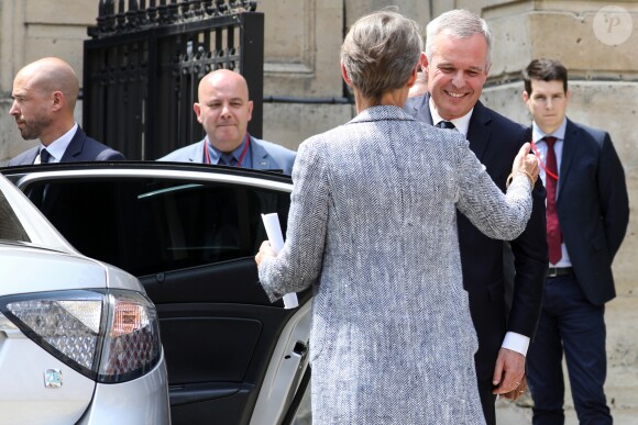 Passation de pouvoir entre François de Rugy, ministre démissionnaire de la Transition Ecologique et Solidaire et Elisabeth Borne, nouvelle ministre de la Transition écologique et solidaire, chargée des Transports. Le 17 juillet 2019 à Paris. © Stéphane Lemouton / Bestimage 17/07/2019 - Paris