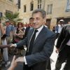 Nicolas Sarkozy dédicace son livre "Passions" puis se promène, à la rencontre des habitants de Bordeaux, le 4 juillet 2019. © Patrick Bernard/Bestimage