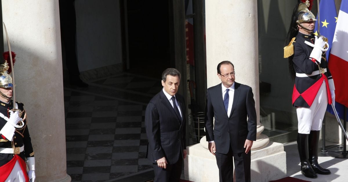 François Hollande, Nicolas Sarkozy - Cérémonie De Passation De Pouvoir ...