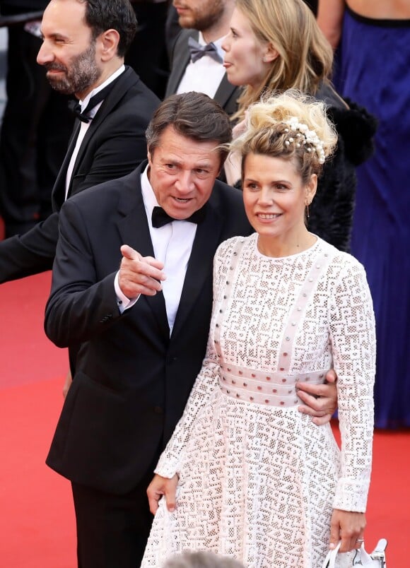 Christian Estrosi et sa femme Laura Tenoudji - Montée des marches du film "A Hidden Life" lors du 72ème Festival International du Film de Cannes. Le 19 mai 2019 © Jacovides-Moreau / Bestimage