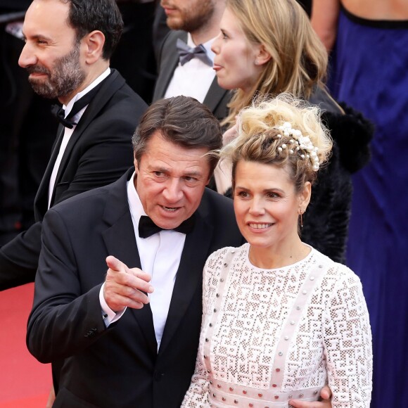 Christian Estrosi et sa femme Laura Tenoudji - Montée des marches du film "A Hidden Life" lors du 72ème Festival International du Film de Cannes. Le 19 mai 2019 © Jacovides-Moreau / Bestimage