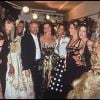 Gianni Versace et ses mannequins à Paris. Janvier 1992.
