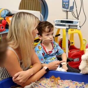 Le prince Harry, duc de Sussex, lors d'une visite à l'hôpital pour enfants de Sheffield le 25 juillet 2019 à Sheffield, en Angleterre le 25 juillet 2019.