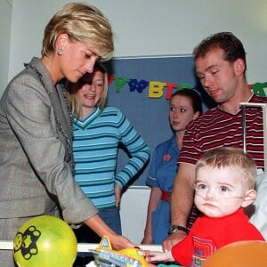 Lady Diana à l'hôpital St Mary de Londres en 1997.