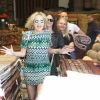 Sharon Stone fait du shopping avec une amie dans le quartier de West Hollywood à Los Angeles, le 18 juillet 2019