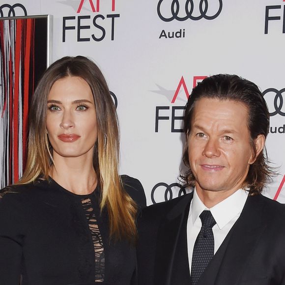 Mark Wahlberg et Rhea Durham à la projection de "Patriots Day" au Chinese Theater à Los Angeles le 17 novembre 2016.