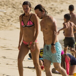 Mark Wahlberg et sa femme Rhea Durham en vacances à la Barbade, le 20 octobre 2016.