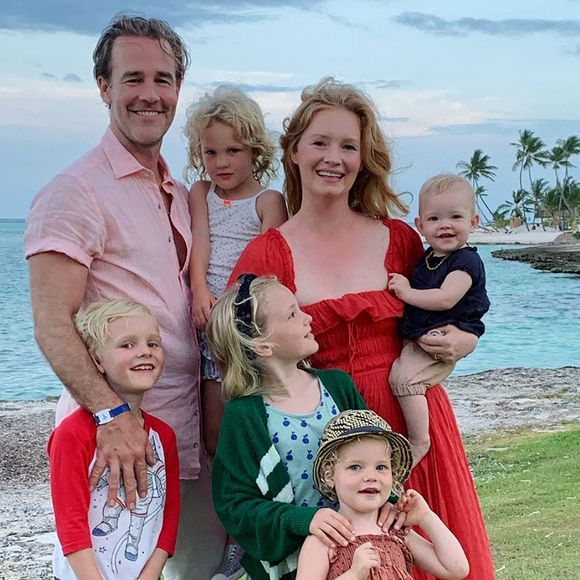 James Van Der Beek, sa femme Kimberly et leurs cinq enfants au Club Med Punta Cana, photo Instagram du 1er juillet 2019.