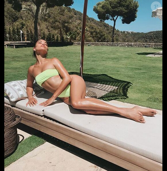 Shanina Shaik à Ibiza. Juillet 2019.