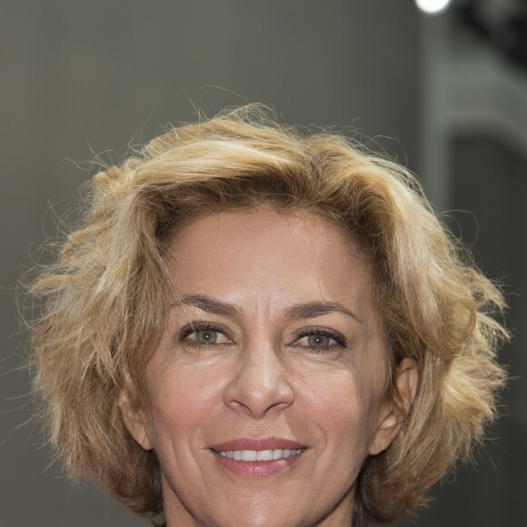 Exclusif - Corinne Touzet lors de la 15ème édition du "Challenge Laurette Fugain - Tournoi des Personnalités" au Grand Palais à Paris. Sous le patronage du Ministère de la Santé, le salon d'Honneur du Grand Palais a accueilli l'Association Laurette Fugain pour célébrer son 15ème anniversaire. Une journée exceptionnelle pendant laquelle entreprises, partenaires, bénévoles, personnalités et grand public ont découvert l'ensemble des animations mises en place et ont pu participer au Challenge Laurette Fugain autour de l'Autre Pétanque®. Paris, le 7 octobre 2017. © Gorassini-Perusseau/Bestimage