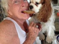 Line Renaud partage un biscuit avec son chien : "Un bon moment de vie"