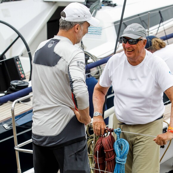 Le roi Felipe VI d'Espagne et le roi Harald V de Norvège lors de la 38e Copa del Rey à Palma de Majorque le 1er août 2019.