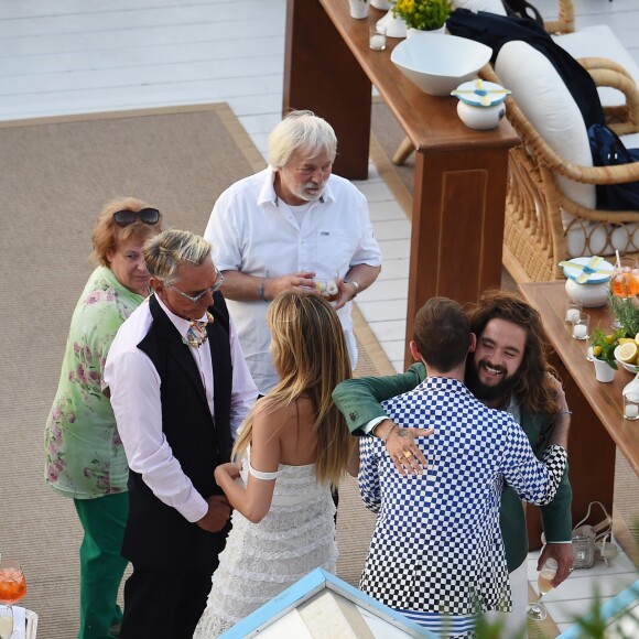 HHeidi Klum et Tom Kaulitz arrivent en bateau au restaurant Riccio à Capri, pour une réception à la veille de leur mariage. Le 2 août 2019.