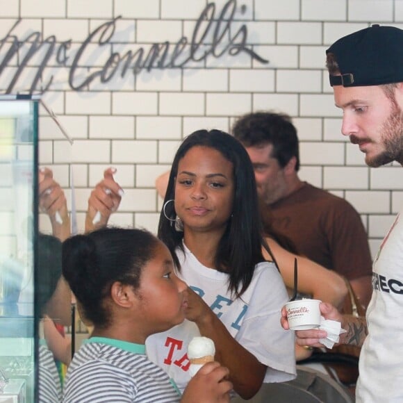 Matt Pokora, sa compagne Christina Milian enceinte et sa fille Violet Nash se rendent au glacier McConnell pour le goûter après avoir acheté des vêtements pour bébés à Los Angeles, le 3 août 2019.