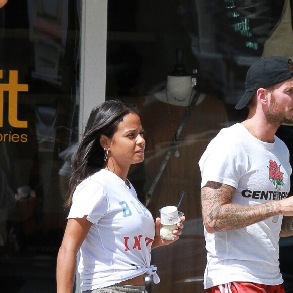 Matt Pokora, sa compagne Christina Milian enceinte et sa fille Violet Nash se rendent au glacier McConnell pour le goûter après avoir acheté des vêtements pour bébés à Los Angeles, le 3 août 2019.