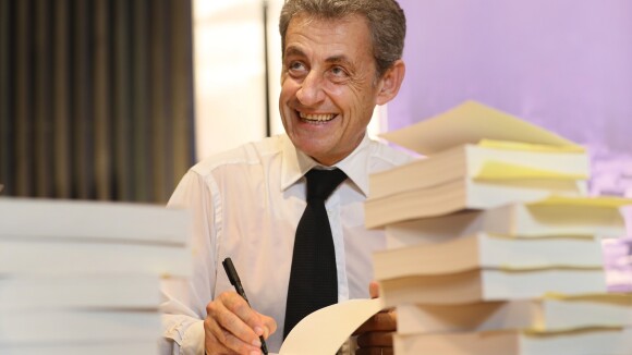 Nicolas Sarkozy : Son livre "Passions" est un best-seller, un tome II annoncé