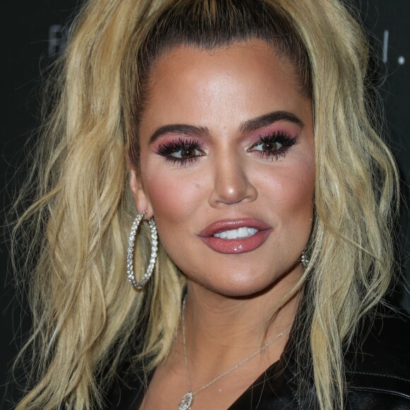Khloe Kardashian lors du photocall de la soirée Fashion Nova X Cardi B à Hollywood le 14 novembre 2018.