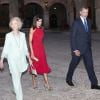 Le roi Felipe VI, la reine Letizia d'Espagne et la reine Sofia accueillaient quelque 600 invités au palais de la Almudaina le 7 août 2019 à Palma de Majorque pour la traditionnelle réception offerte en l'honneur de la communauté des Îles Baléares.