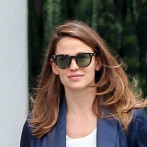 Exclusif - Jennifer Garner à la sortie du salon de coiffure Meche dans le quartier de Beverly Hills à Los Angeles, le 25 juillet 2019.