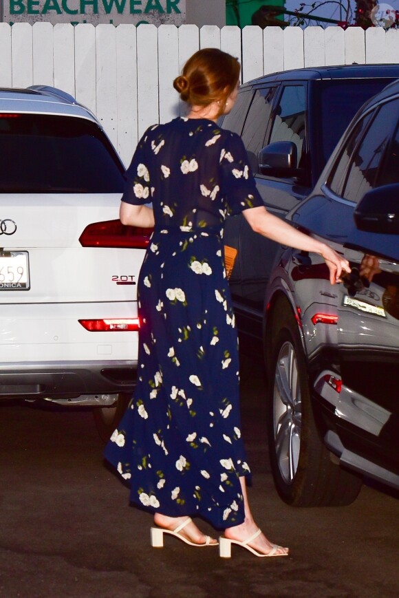 Exclusif - Emma Stone et son compagnon Dave McCary sont allés dîner dans le restaurant Giorgio Baldi à Santa Monica, le 8 août 2019.