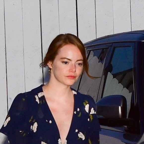 Exclusif - Emma Stone et son compagnon Dave McCary sont allés dîner dans le restaurant Giorgio Baldi à Santa Monica, le 8 août 2019.