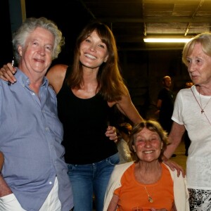 Exclusif - Guest, Carla Bruni-Sarkozy avec son mari Nicolas Sarkozy et sa mère Marisa Borini - Backstage du concert de Carla Bruni-Sarkozy au théâtre de Verdure du Grand Jardin à Le Lavandou le 23 juillet 2019. © Dominique Jacovides-Cyril Moreau/Bestimage