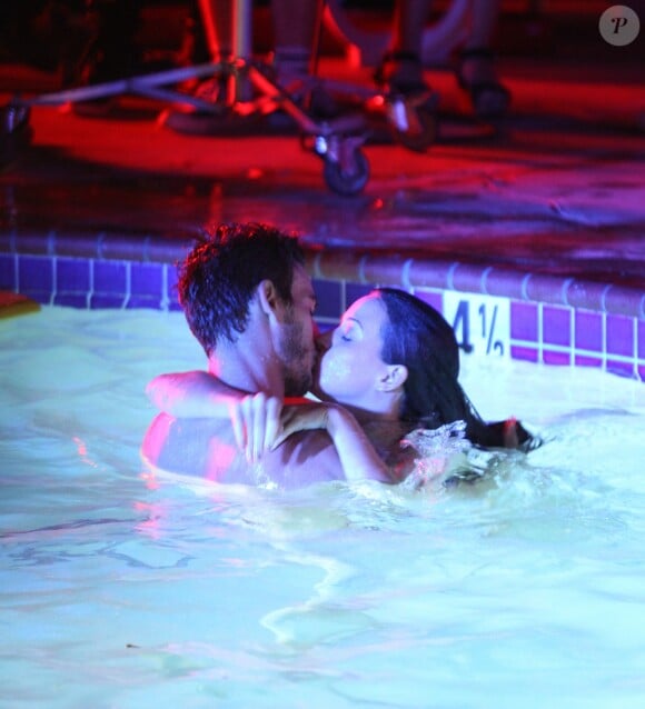 Katy Perry et Josh Kloss sur le tournage du clip "Teenage Dreams", 2010.