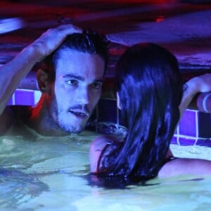 Katy Perry et Josh Kloss sur le tournage du clip "Teenage Dreams", 2010.