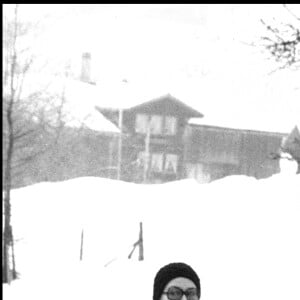 Le prince Albert et sa mère Grace Kelly à Gstaad, en 1973.