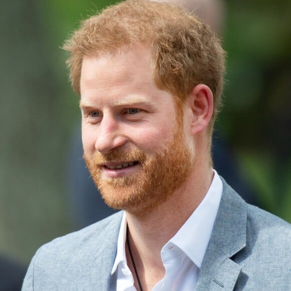 Le prince Harry se déplace à La Haye quelques jours après la naissance de son premier enfant Archie pour une conférence pour la prochaine compétition Invictus Games qui se déroulera aux Pays-Bas. Le 9 mai 2019.