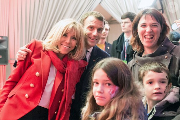 Le président de la république, Emmanuel Macron et la première dame Brigitte Macron fêtent le Noël de l'Elysée à la Manufacture des Gobelins, Paris, France, le 19 décembre 2018. © Stephane Lemouton / Bestimage