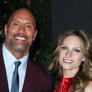 Dwayne Johnson, The Rock, Lauren Hashian à la première de 'Jumanji: Welcome to the Jungle' au théâtre Chinois à Hollywood, le 11 décembre 2017