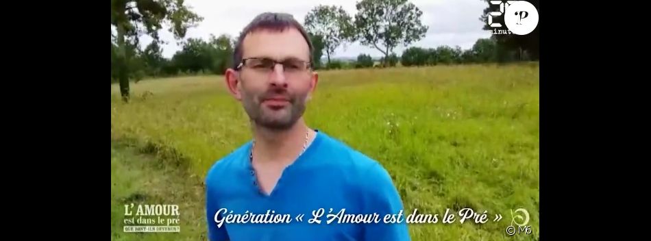 Julien Ex Agriculteur De L Amour Est Dans Le Pre Saison 3 En 08 Presente Sa Femme Floriane Et Leurs Enfants Axel 7 Ans Et Demi Et Lina 5 Ans Et Demi Le Purepeople