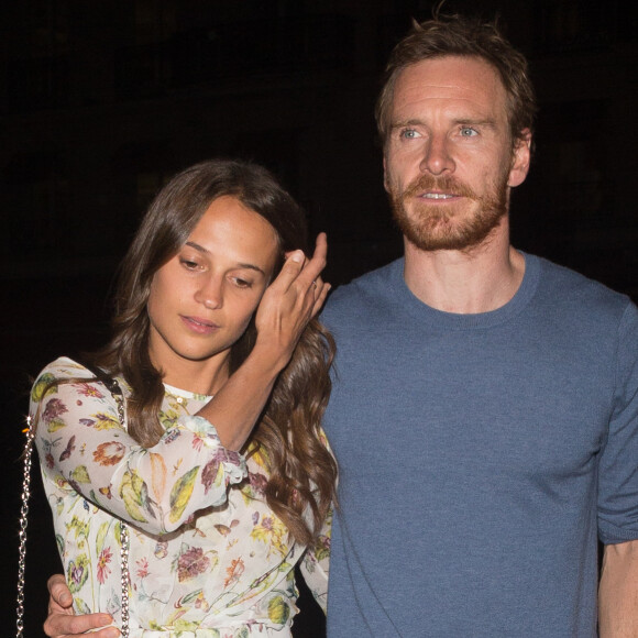 Michael Fassbender et sa compagne Alicia Vikander - Dîner "The Row" organisé par les soeurs Olsen chez Caviar Kaspia à Paris le 3 juillet 2017.