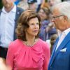 La reine Silvia de Suède et le roi Carl XVI Gustaf de Suède lors du 42e anniversaire de la princesse Victoria de Suède à la Villa Solliden sur l'île d'Öland le 14 juillet 2019.