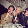 Gwyneth Paltrow et Dakota Johnson, la compagne de son ex-mari Chris Martin, réunies pour une soirée entre amis, le 23 avril 2019 sur Instagram.